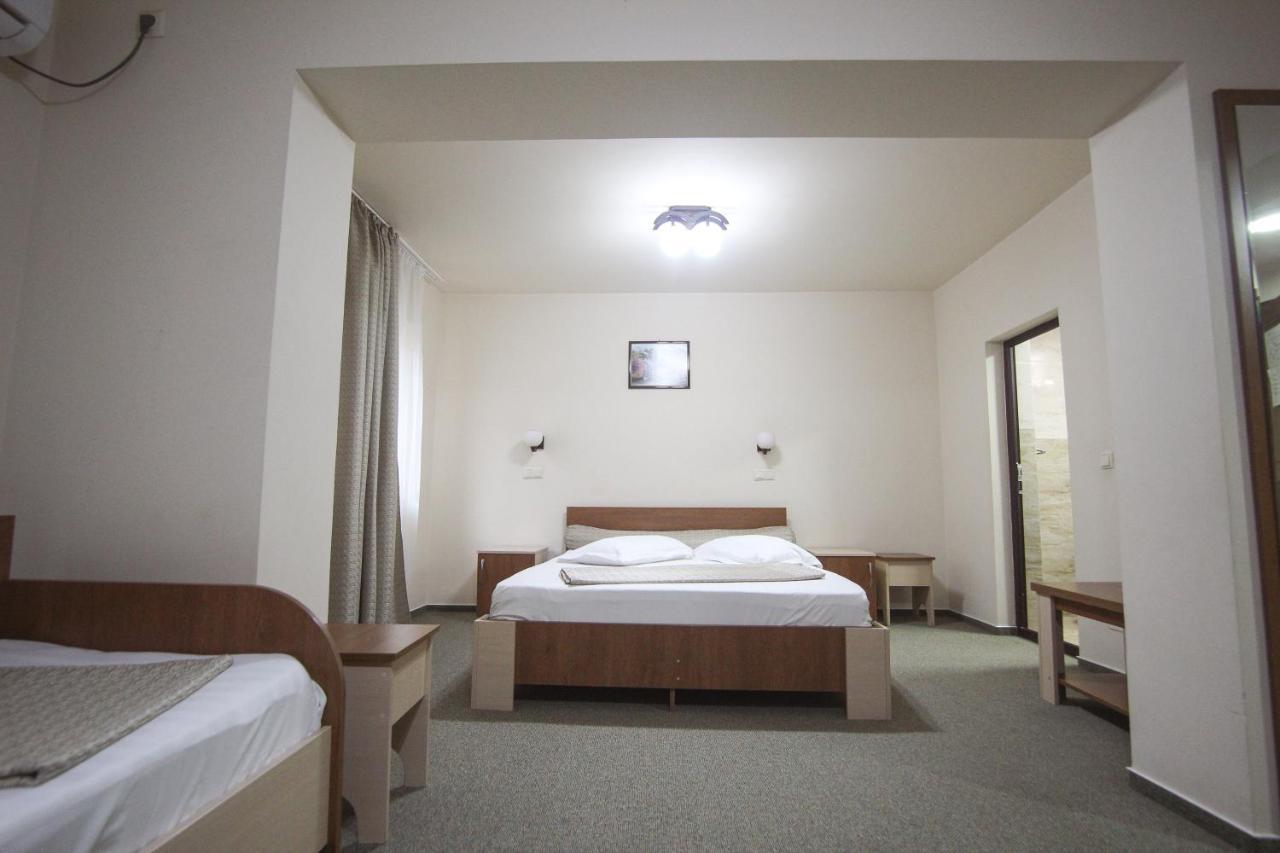 Teju Hotels Slănic Esterno foto